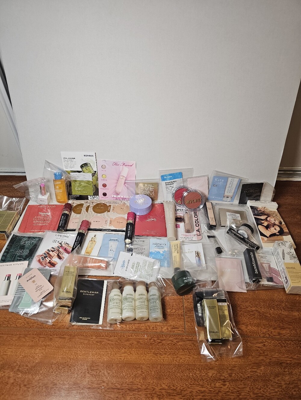 Luxury Beauty Sample Bundle Chanel Dior Gucci Lancôme Dr. Jart Too Faced 35+ Pcs